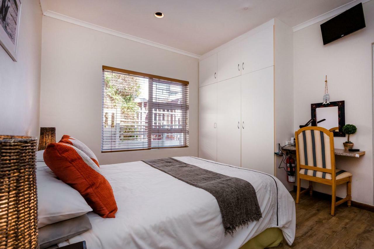 49 On Cliff Hotel Gansbaai Exterior foto