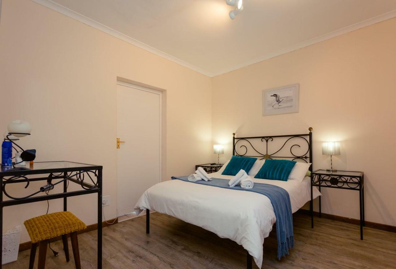49 On Cliff Hotel Gansbaai Exterior foto